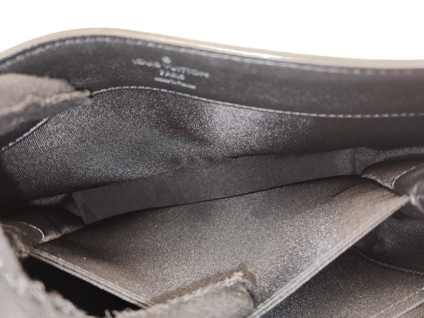 LV Beige/Black Calfskin Lockme II Bag (SHW)