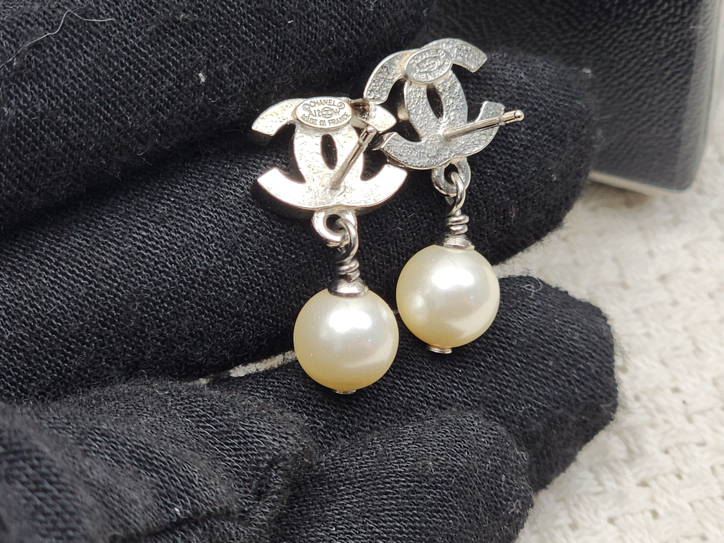 Chanel Silver Mini CC with Pearl Earrings