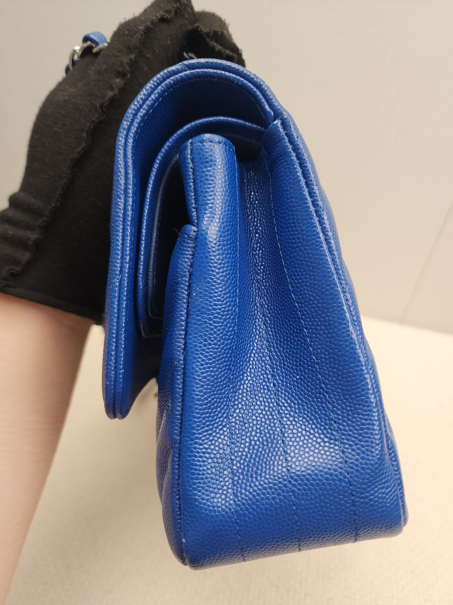 Chanel Royal Blue Caviar Medium CF (SHW)