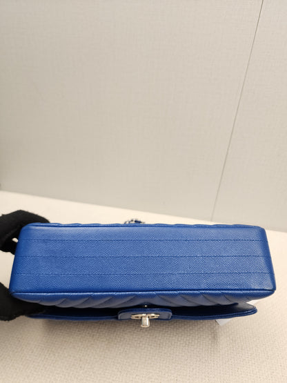 Chanel Royal Blue Caviar Medium CF (SHW)