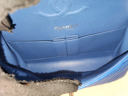 Chanel Royal Blue Caviar Medium CF (SHW)