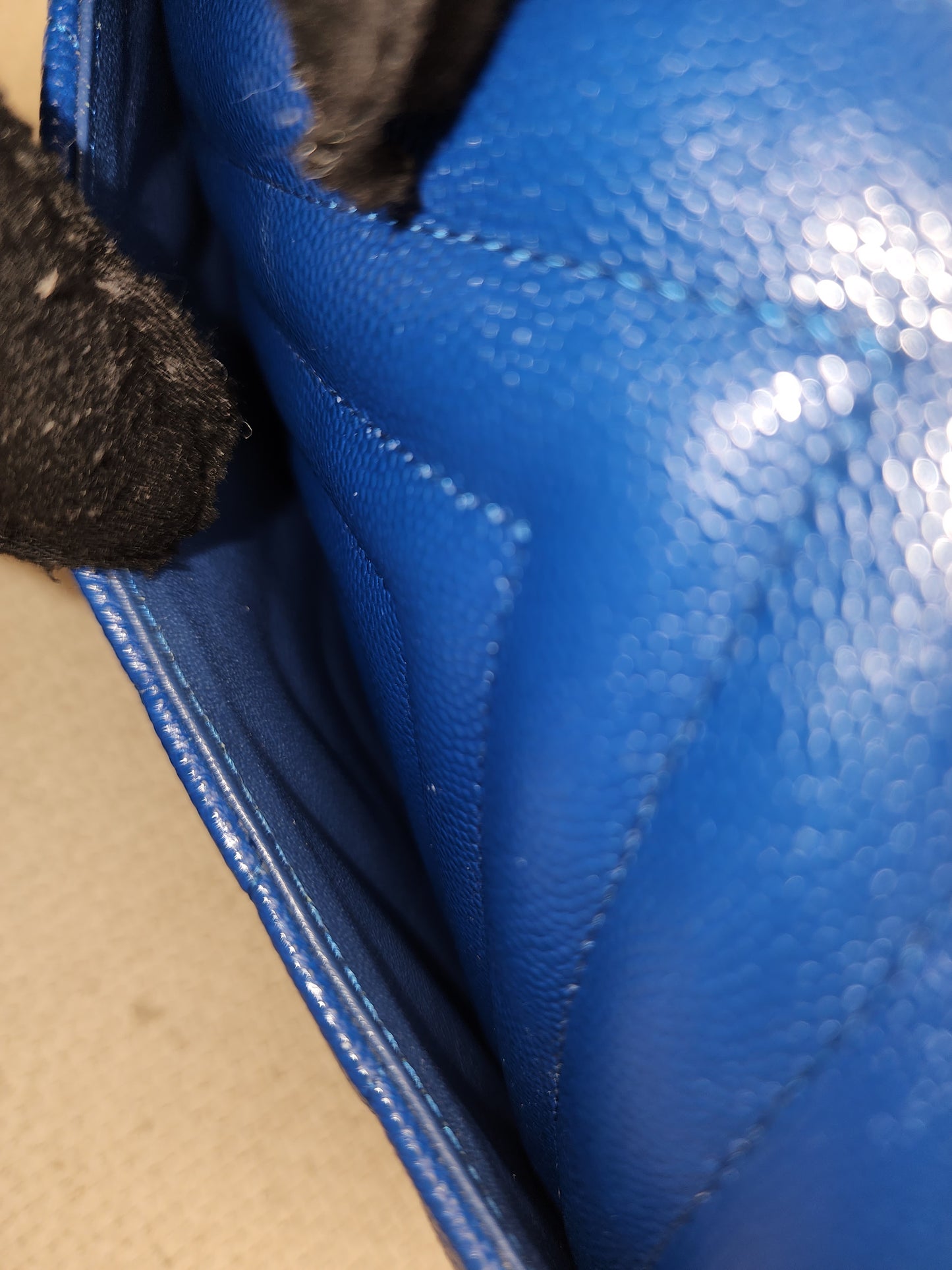 Chanel Royal Blue Caviar Medium CF (SHW)