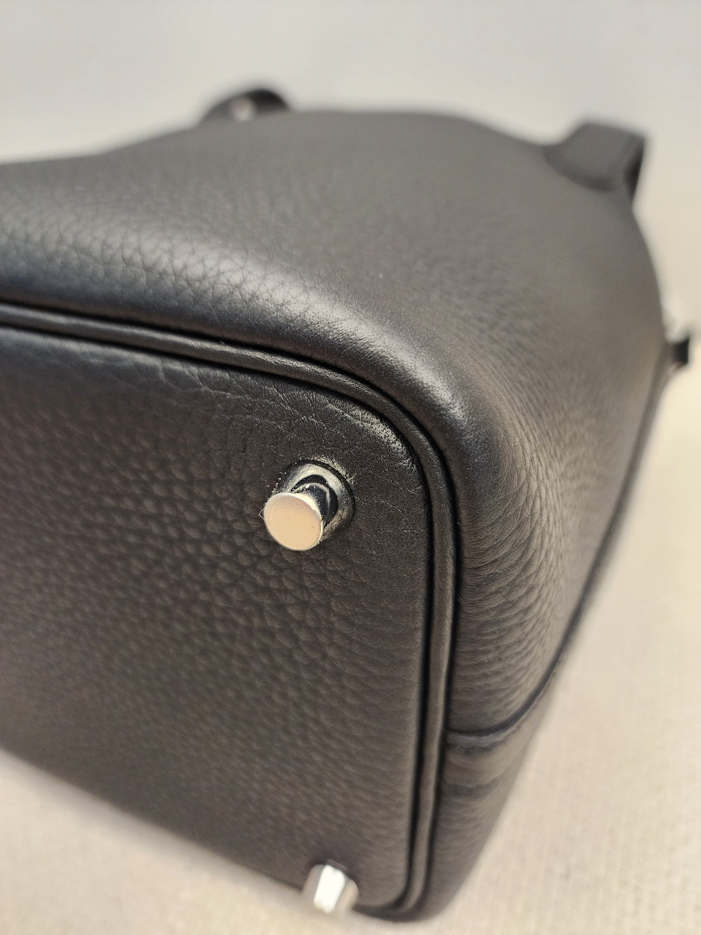 Hermes Noir Picotin 18 (PHW)