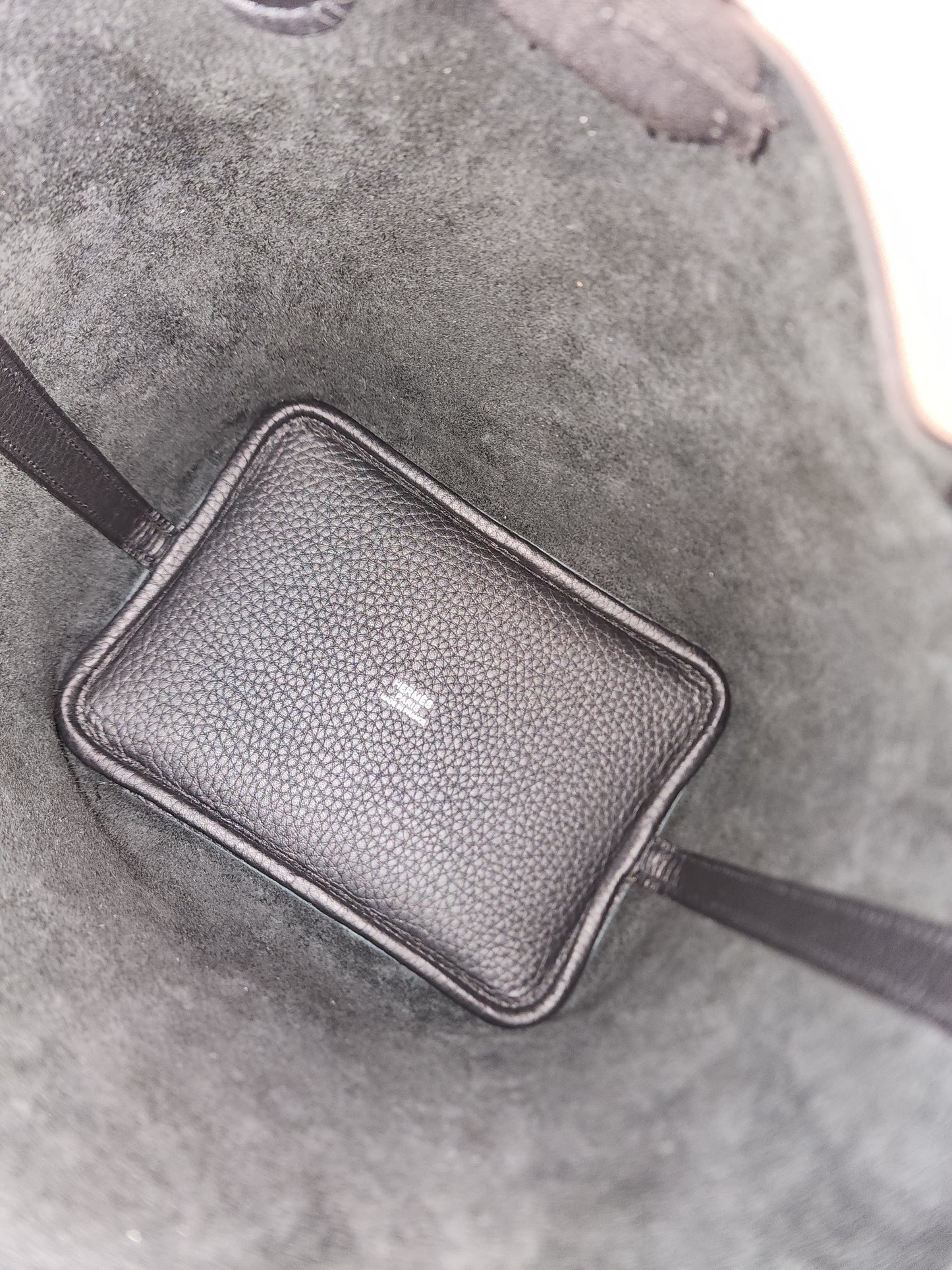 Hermes Noir Picotin 18 (PHW)