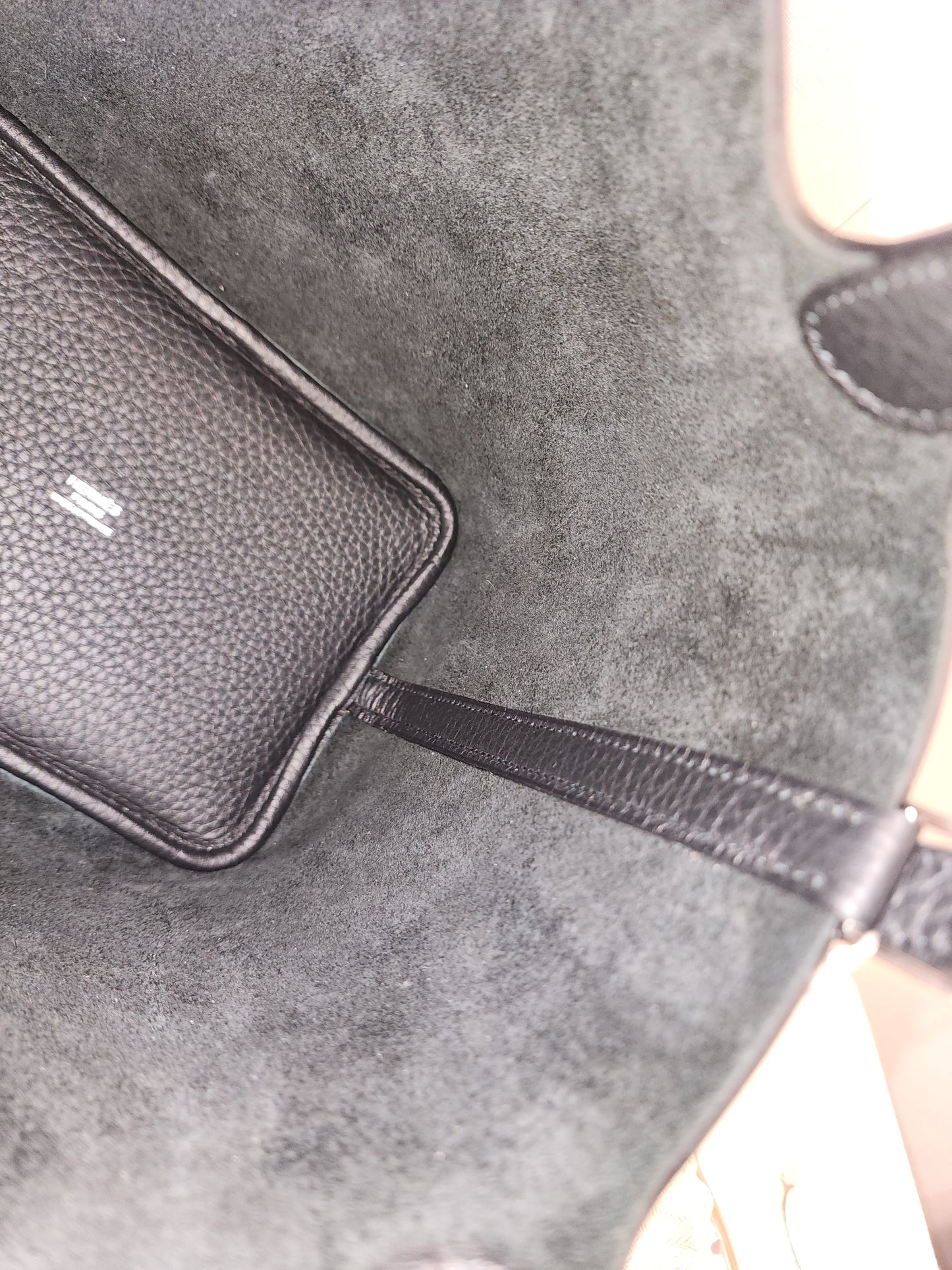 Hermes Noir Picotin 18 (PHW)