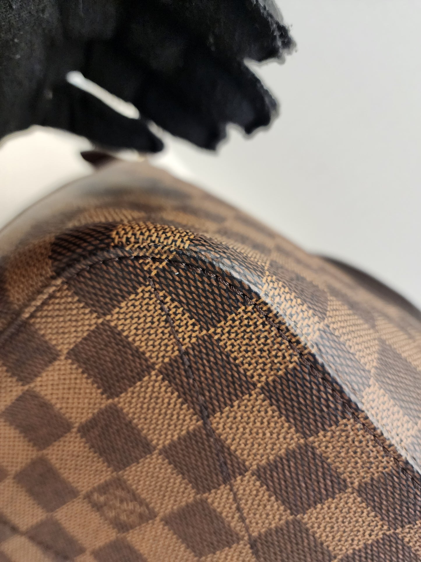 LV Damier Ebene Siena MM
