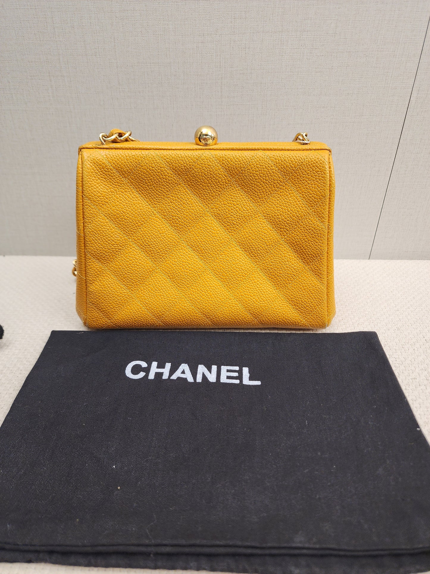 Chanel Orange Caviar Vintage Kisslock Clutch on Chain (GHW)