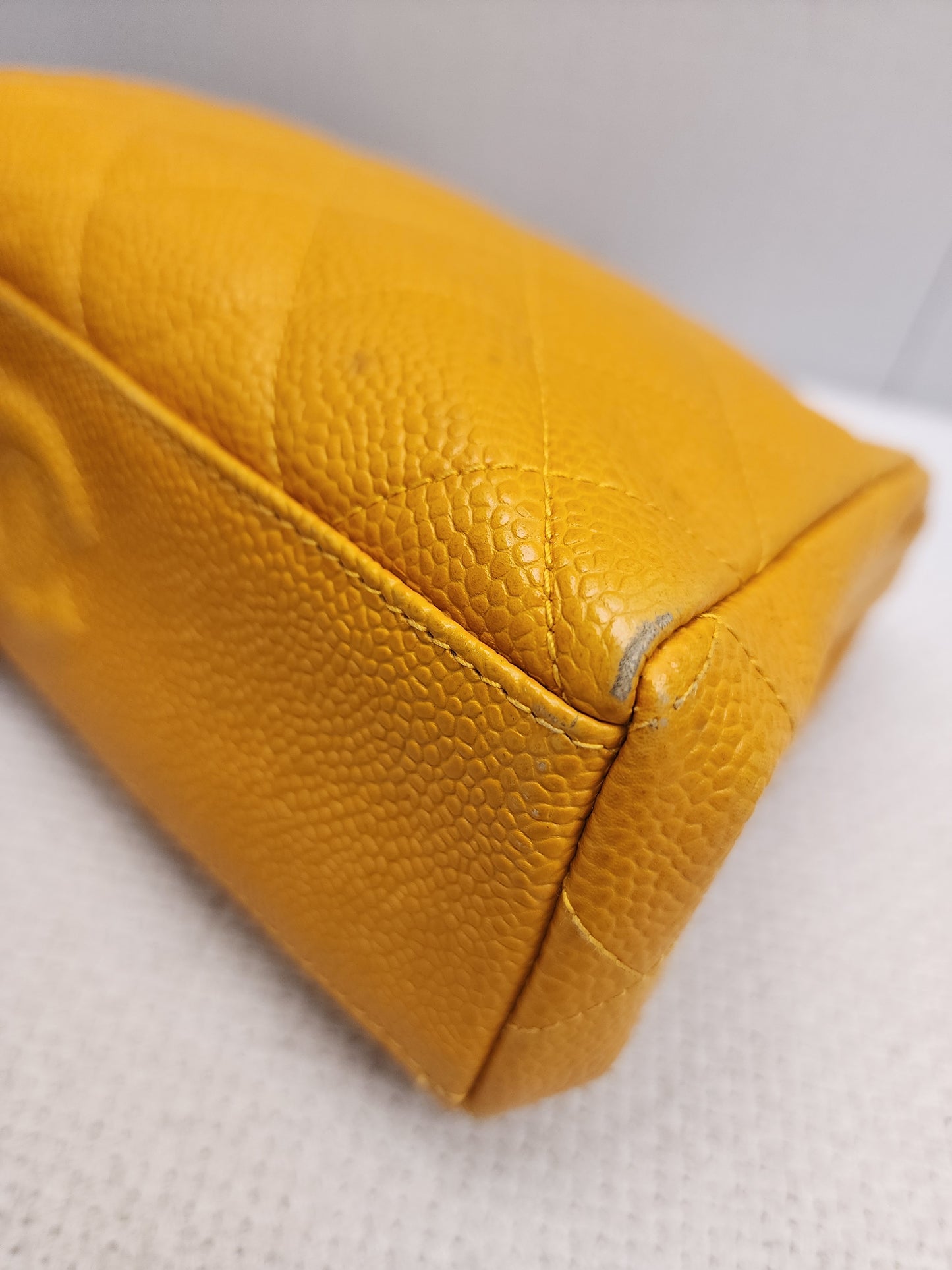 Chanel Orange Caviar Vintage Kisslock Clutch on Chain (GHW)