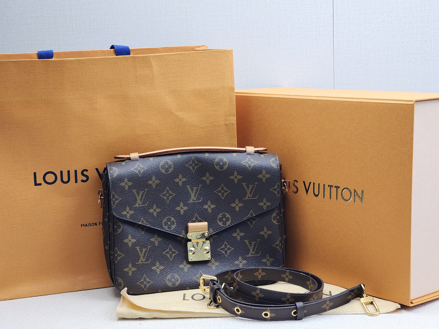LV Monogram Metis