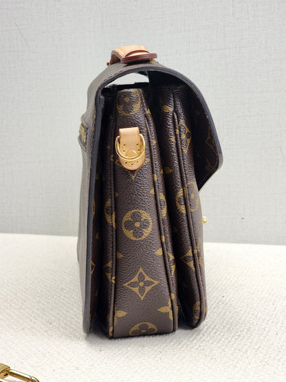 LV Monogram Metis