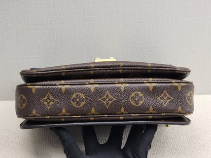 LV Monogram Metis