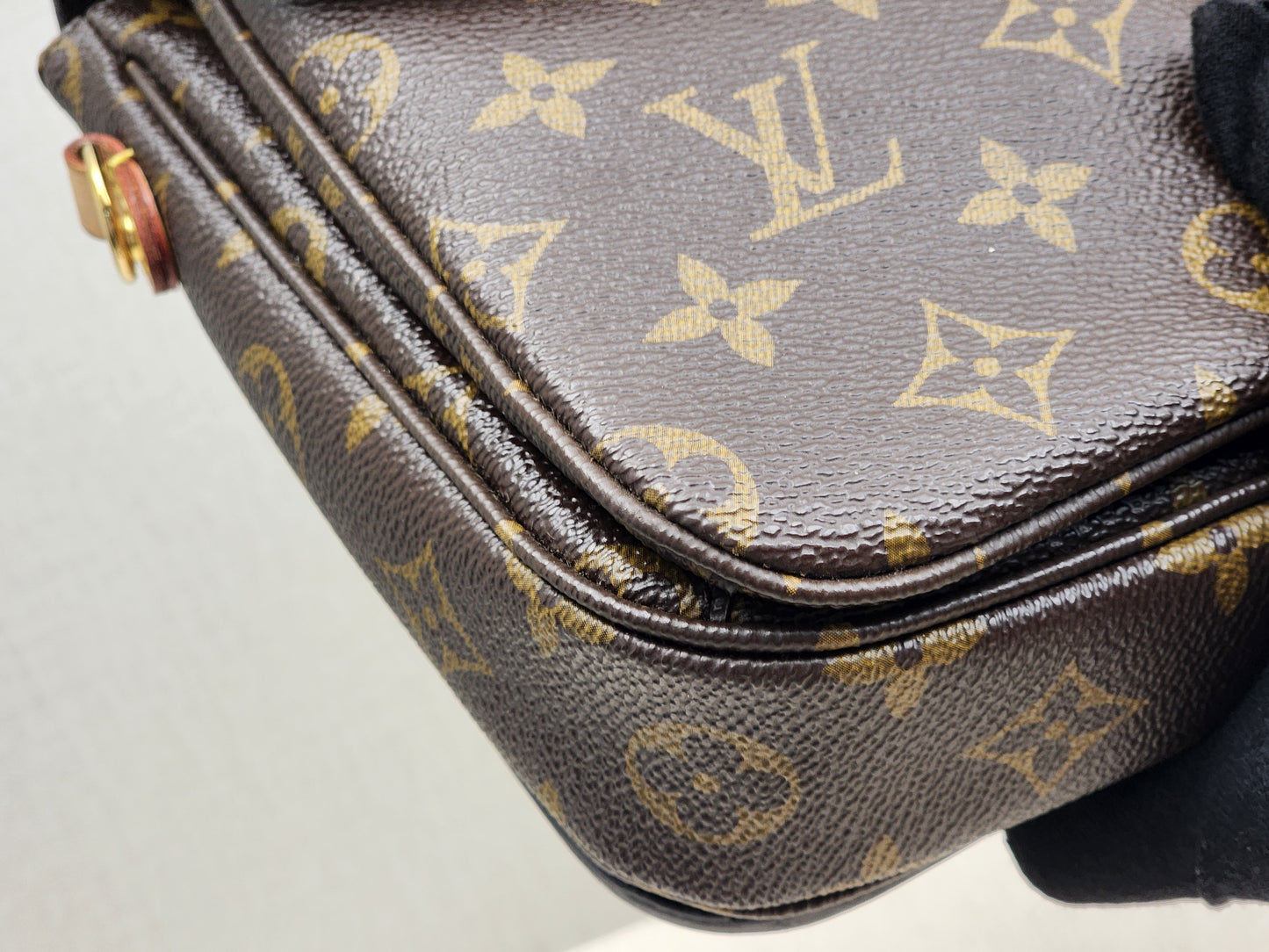 LV Monogram Metis