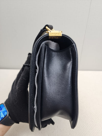 Chanel Black Lambskin New Medium Boy (GHW)