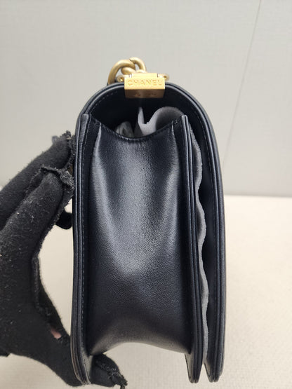 Chanel Black Lambskin New Medium Boy (GHW)