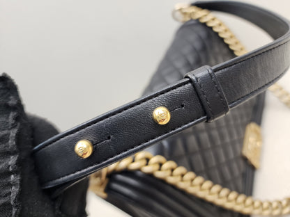 Chanel Black Lambskin New Medium Boy (GHW)