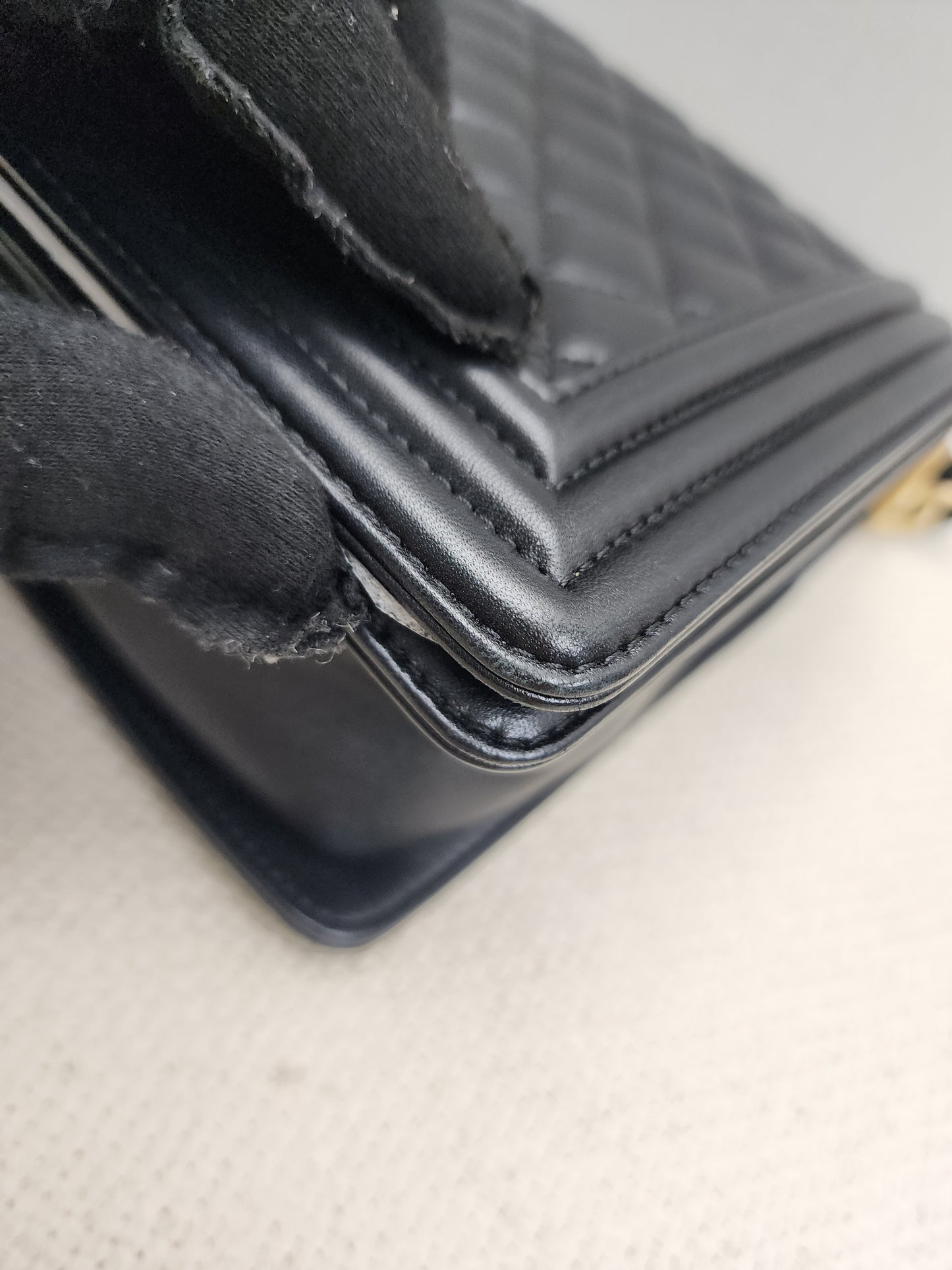 Chanel Black Lambskin New Medium Boy (GHW)