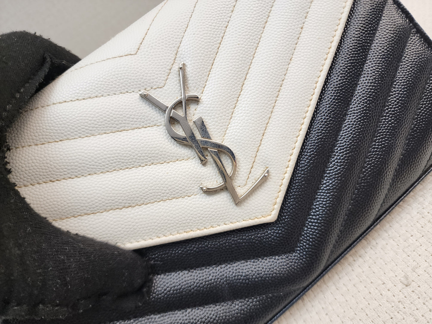 YSL Black x White Grain de Poudre Cassandre Envelope WOC (SHW)