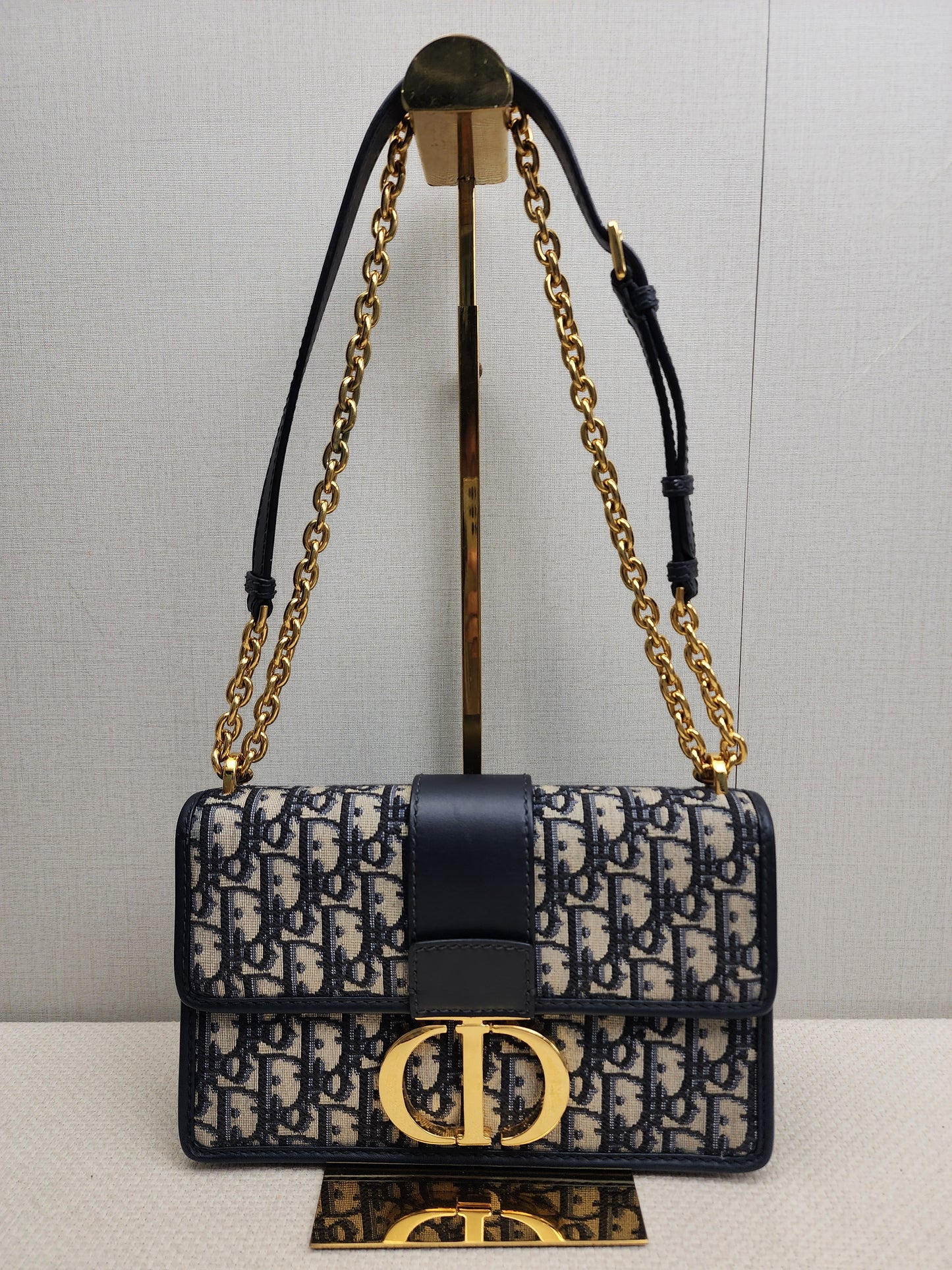 Dior Navy Oblique 30 Montaigne Chain Bag (GHW)