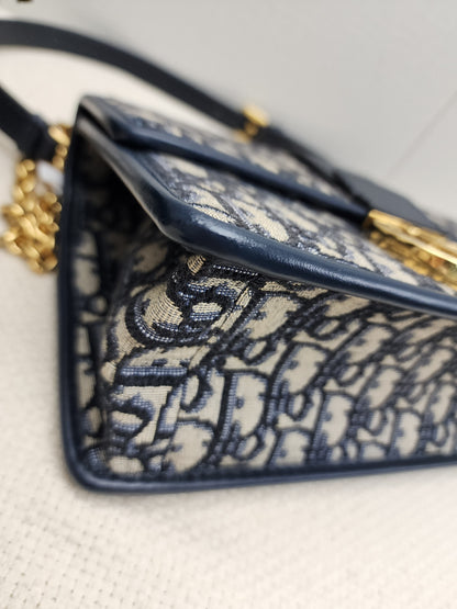 Dior Navy Oblique 30 Montaigne Chain Bag (GHW)