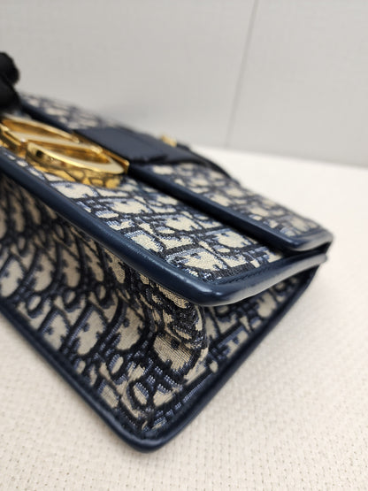 Dior Navy Oblique 30 Montaigne Chain Bag (GHW)