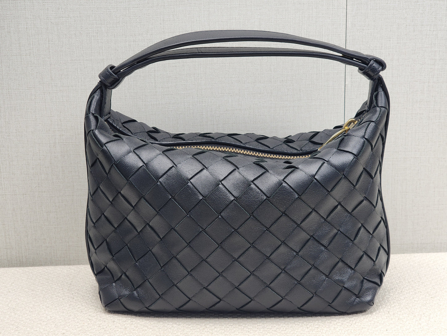 Bottega Veneta Black Calfskin Intrecciato Mini Wallace