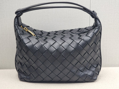 Bottega Veneta Black Calfskin Intrecciato Mini Wallace