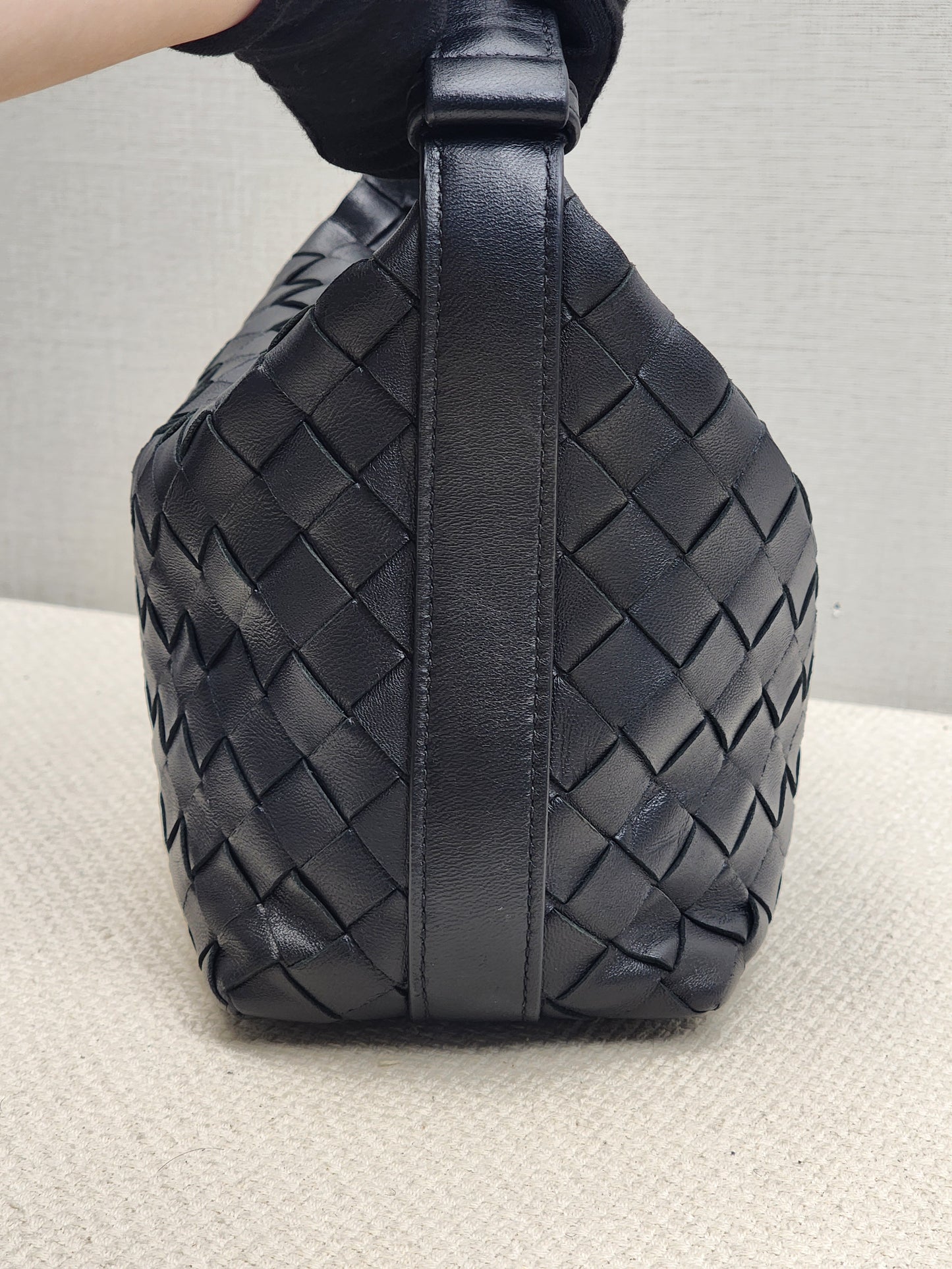 Bottega Veneta Black Calfskin Intrecciato Mini Wallace