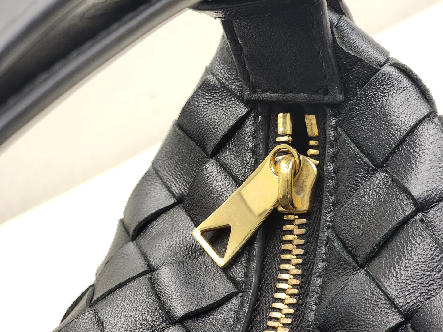 Bottega Veneta Black Calfskin Intrecciato Mini Wallace