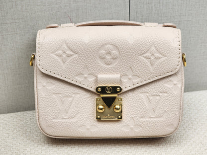LV Creme Empreinte Micro Metis w Chain
