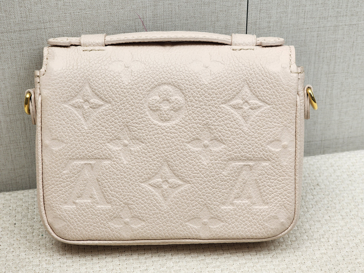 LV Creme Empreinte Micro Metis w Chain