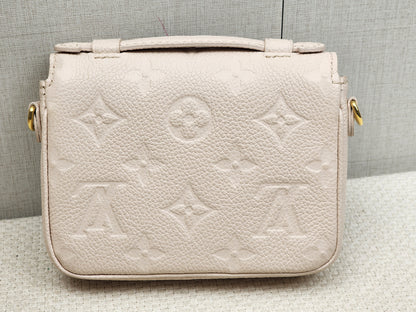 LV Creme Empreinte Micro Metis w Chain