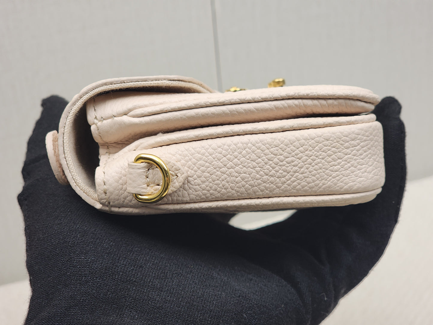 LV Creme Empreinte Micro Metis w Chain