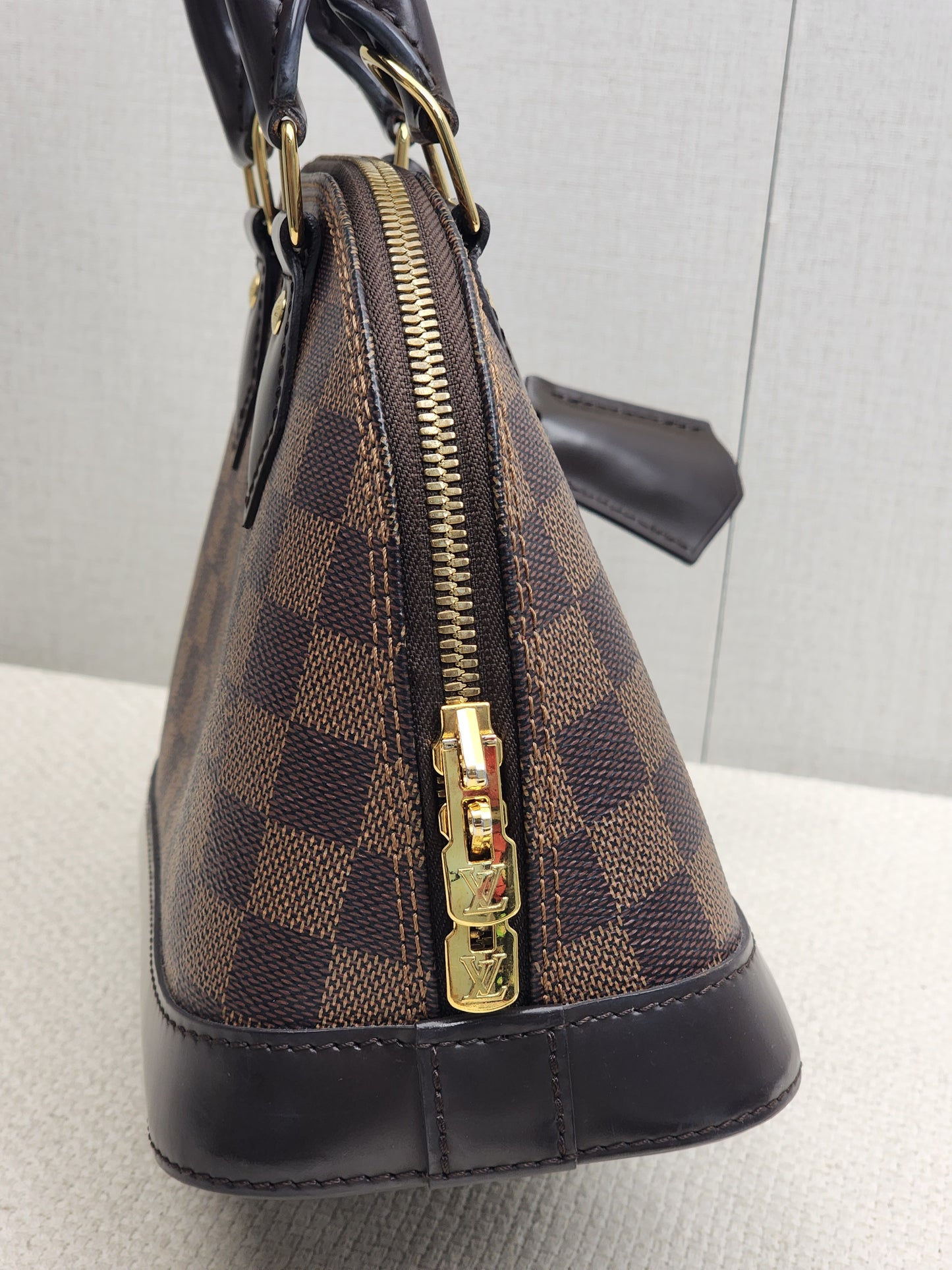 Damier Ebene Alma BB