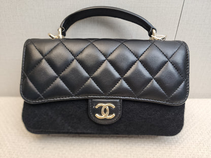 Chanel Black Lambskin Classic Phone Holder with Chain (LGHW)