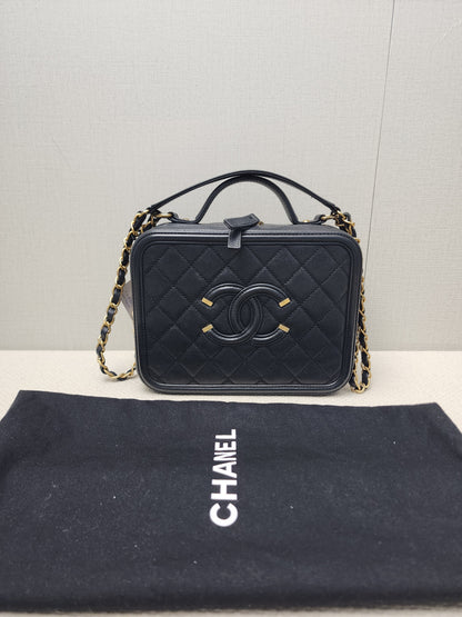 Chanel Black Caviar Medium Filigree (GHW)