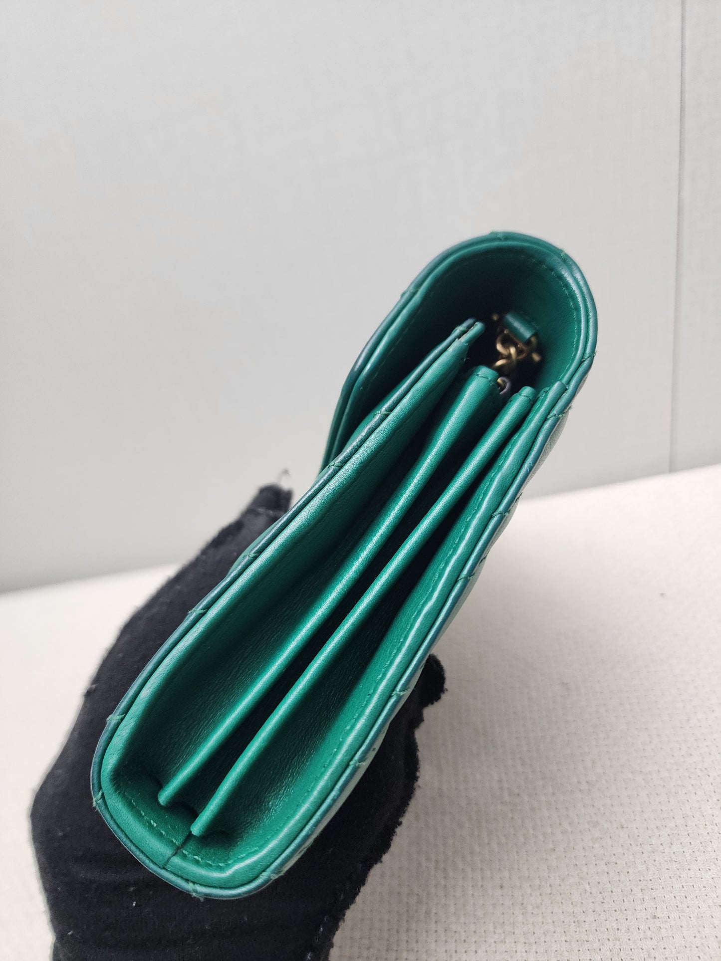 Gucci Green Marmont WOC (GHW)