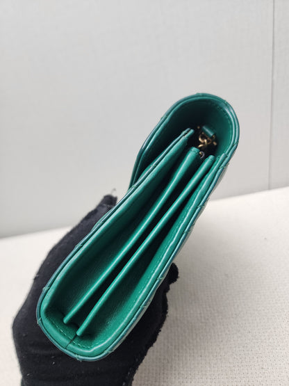 Gucci Green Marmont WOC (GHW)
