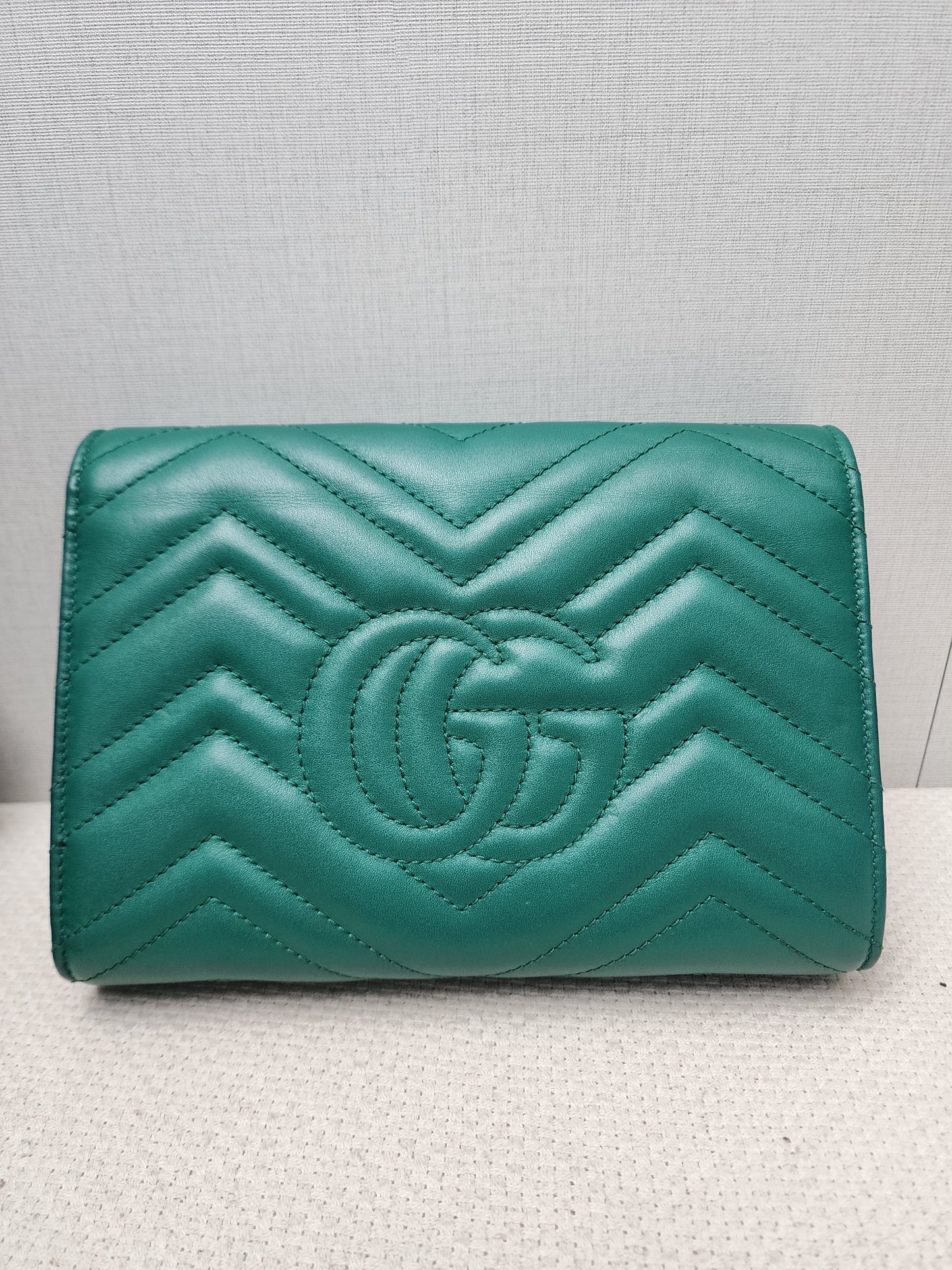 Gucci Green Marmont WOC (GHW)