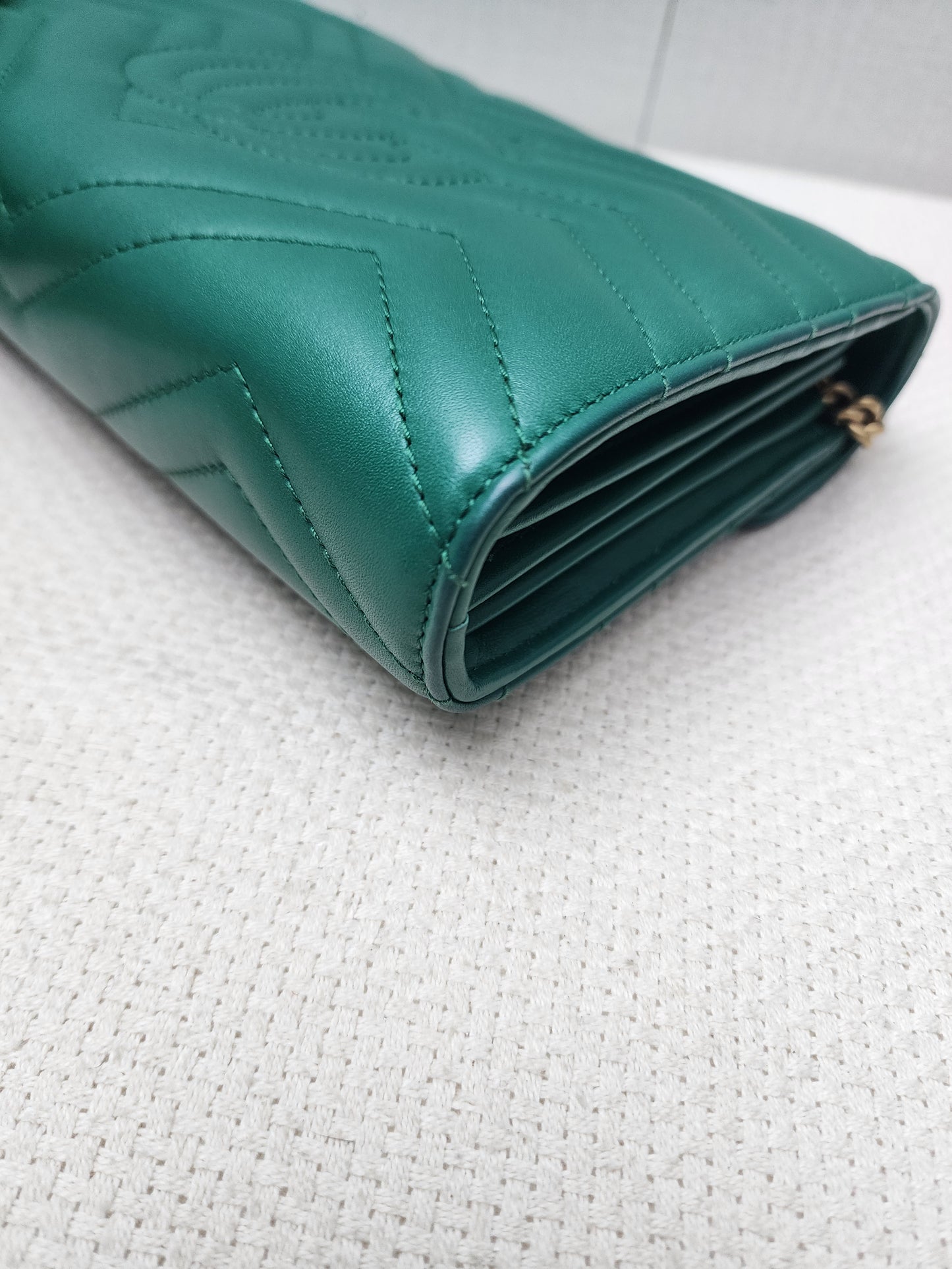Gucci Green Marmont WOC (GHW)