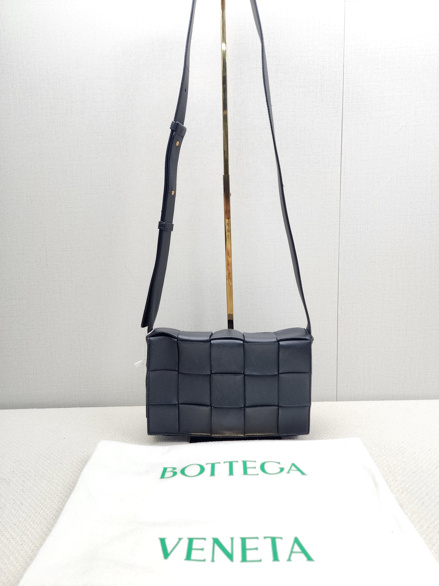 BV Black Intrecciato Casette