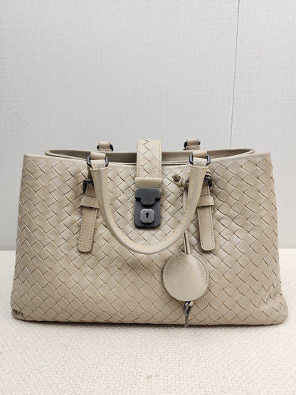 BV Light Grey Intrecciato Roma Bag