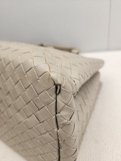 BV Light Grey Intrecciato Roma Bag