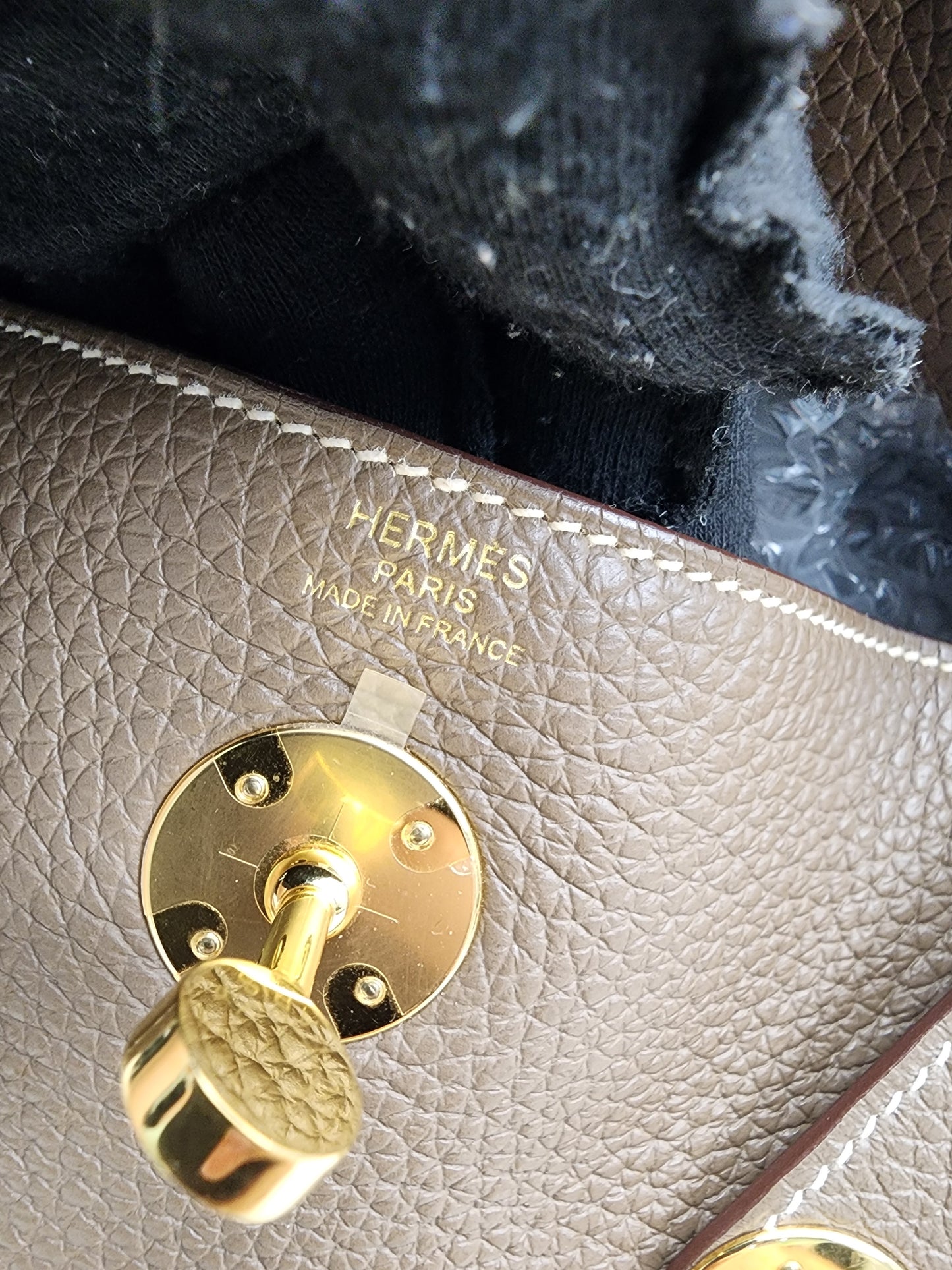 Hermes Etoupe Lindy 26 (GHW)