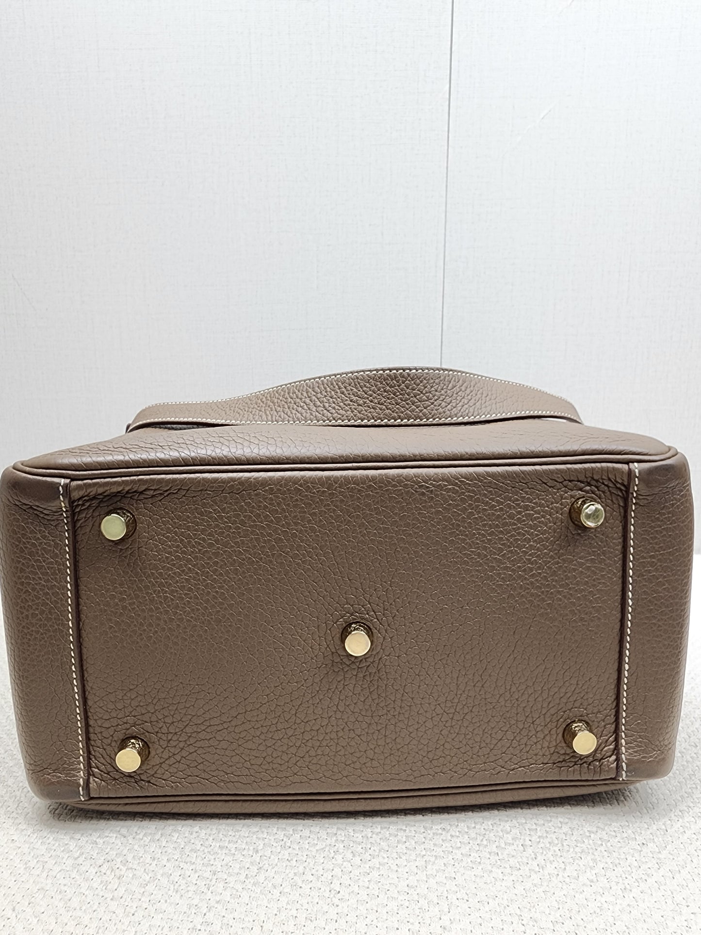 Hermes Etoupe Lindy 26 (GHW)