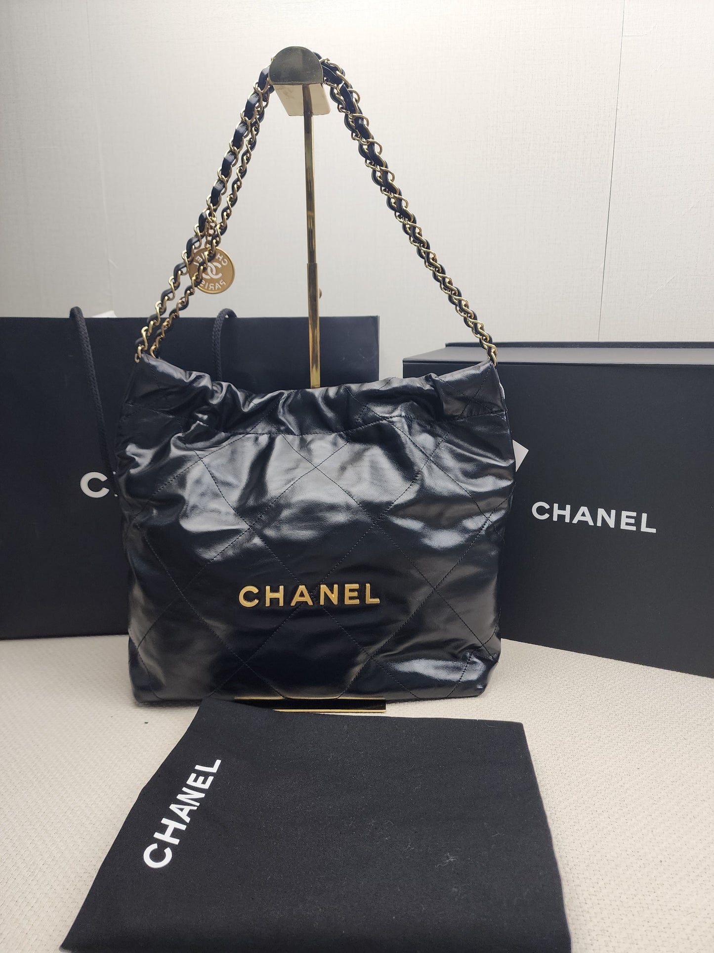 Chanel Black Calfskin Small 22 (GHW)
