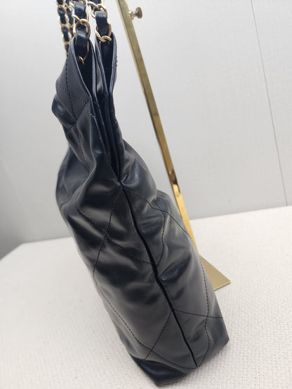 Chanel Black Calfskin Small 22 (GHW)
