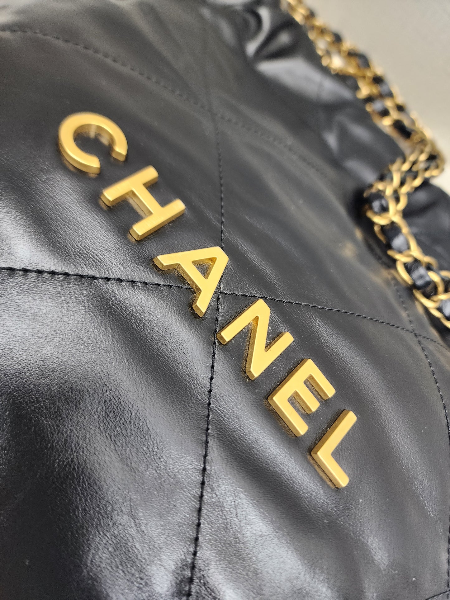 Chanel Black Calfskin Small 22 (GHW)