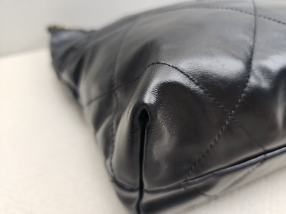Chanel Black Calfskin Small 22 (GHW)