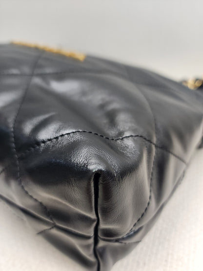 Chanel Black Calfskin Small 22 (GHW)