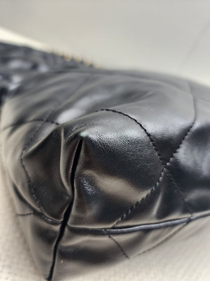 Chanel Black Calfskin Small 22 (GHW)